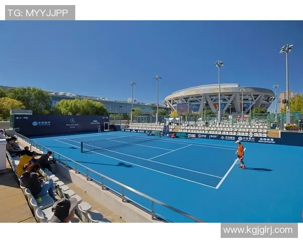 深圳网球队在挑战赛中的灵活应变能力展现出色表现与战术智慧 深圳网球队在挑战赛中的灵活应变能力展现出色表现与战术智慧