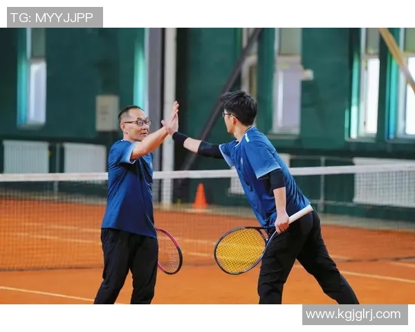 赛后分析：西安网球队与上海网球队技术对比与战术探讨