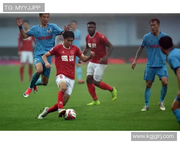 重庆足球队强势领跑全国锦标赛积分榜以93分稳居第一